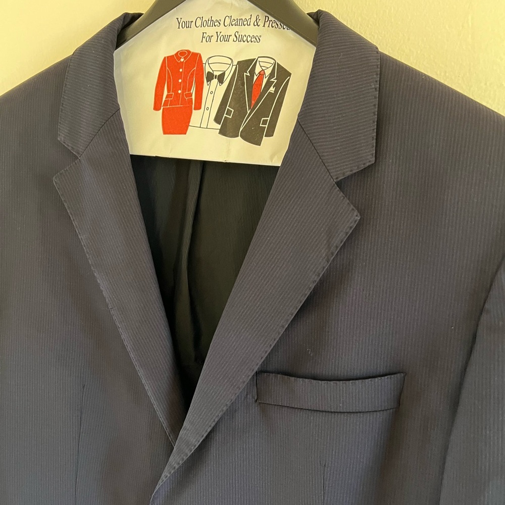 Hugo Boss Men’s Blue Sport Coat. Size: 40R